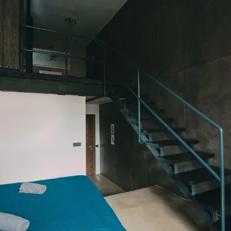 Old Factory Loft Aprtment L39 Apartman *