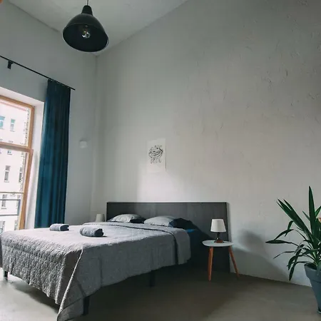Apartment Old Factory Loft Aprtment L39 *
