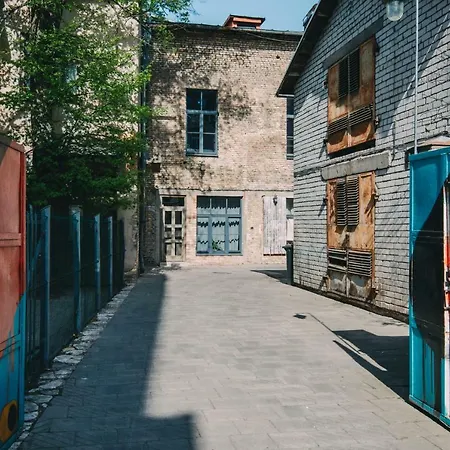 Апартаменты Old Factory Loft Aprtment L39